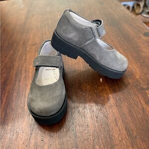 Faro footwear by baby Iris Gray Leather Mary Jane Shoes Size 22 5 5.5 toddler
